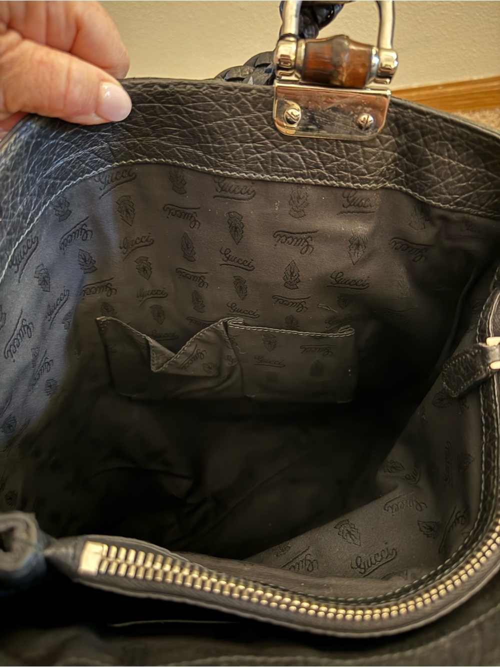 Classic Gucci Black Leather Tote Bag with Braided Handles and bamboo detail - Picture 6 of 11